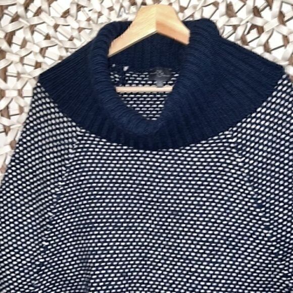Market & Spruce navy and white poncho sweater size small excellent condition - Picture 3 of 6